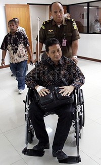 Ia diyakini terbukti melakukan tindak pidana korupsi dalam pengadaan armada bus TransJakarta tahun 2012/2013, menerima duit gratifikasi serta melakukan tindak pidana pencucian uang.