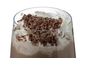 Nyam! Mau Cicip Milkshake Donat Nutella yang Manis Legit?
