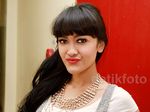 Sleeping Beauty Cassandra Lee, Jupe dan Lolita Agustine si Cewek Ababil