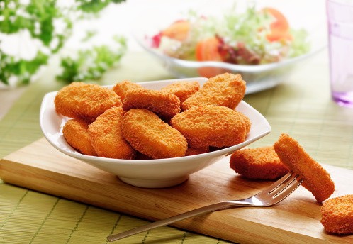 Si Kecil Suka Nugget? Bikin Nugget Lebih Sehat dengan Cara Ini
