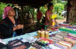Mengintip Kebiasaan Unik Suku Pedalaman Thailand