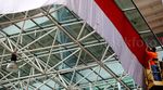 Jelang HUT RI, GBK Dihiasi Merah Putih