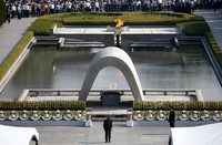 Upacara peringatan 70 tahun tragedi bom atom dilakukan di Taman Monumen Perdamaian Hiroshima. Toru Hanai/Reuters/detikFoto.