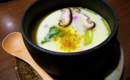 Lembut Hangat Chawanmushi untuk Santap Malam yang Istimewa