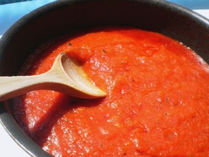 Membuat Saus Cabai yang Merah Cantik