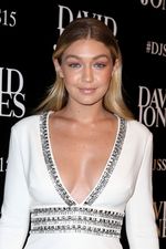 All Eyes On Her! Gigi Hadid Superseksi di Australia