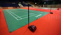 Persyaratan yang lebih tinggi dan spesifik dibandingkan event-event berskala Superseries diterapkan BWF untuk menyelenggarakan Kejuaraan Dunia.