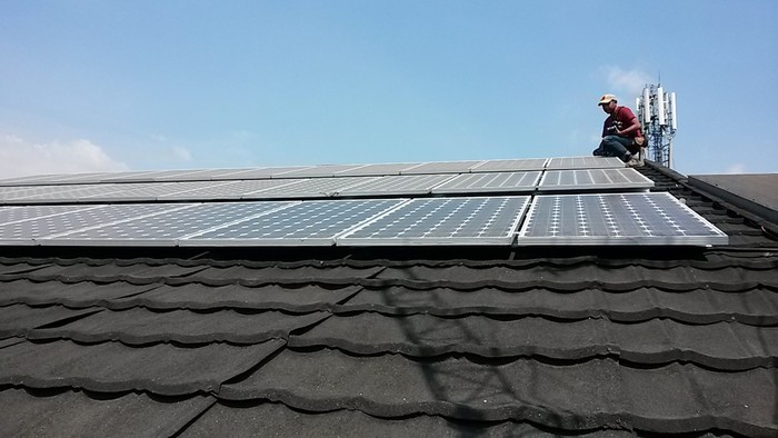 Pasang Panel Surya, Rumah Ini Hemat Listrik Hingga Jutaan