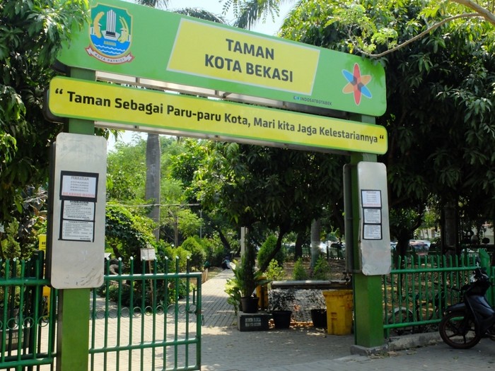 Bekasi Panas, Tapi Tidak di Taman Ini