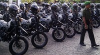 Motor itu berjejer rapi di pelataran balai kota DKI. Ada 326 motor yang diserahterimakan sebagai bantuan untuk Kodam Jaya.