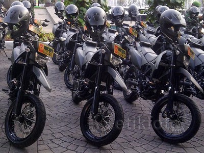Ahok Serahkan 326 Motor untuk Kodam Jaya