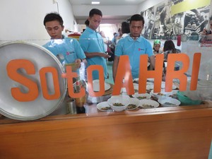 Meriahkan HUT RI ke 70, Mal Ciputra Hadirkan Puluhan Makanan di Kampoeng Legenda