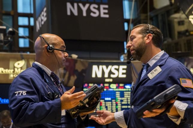 Wall Street Turun Hingga 1% Lebih