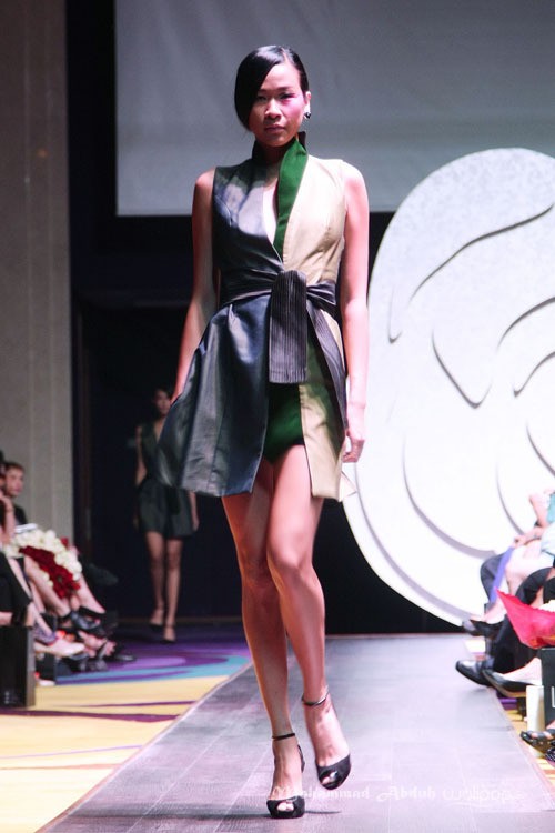 Lotuz by Yosep Sinudarsono La Rose Fall/Winter 2015 at Ballroom Raffles Hotel. Jakarta. 05/08/2015. [Foto: Mohammad Abduh/Wolipop]