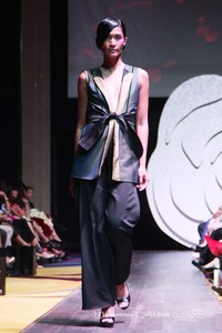 Lotuz by Yosep Sinudarsono La Rose Fall/Winter 2015 at Ballroom Raffles Hotel. Jakarta. 05/08/2015. [Foto: Mohammad Abduh/Wolipop]