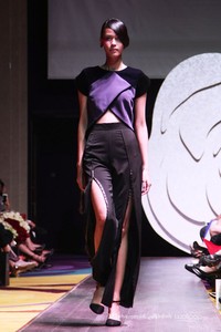 Lotuz by Yosep Sinudarsono La Rose Fall/Winter 2015 at Ballroom Raffles Hotel. Jakarta. 05/08/2015. [Foto: Mohammad Abduh/Wolipop]