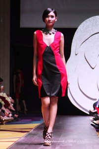 Lotuz by Yosep Sinudarsono La Rose Fall/Winter 2015 at Ballroom Raffles Hotel. Jakarta. 05/08/2015. [Foto: Mohammad Abduh/Wolipop]