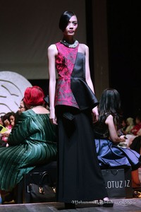 Lotuz by Yosep Sinudarsono La Rose Fall/Winter 2015 at Ballroom Raffles Hotel. Jakarta. 05/08/2015. [Foto: Mohammad Abduh/Wolipop]