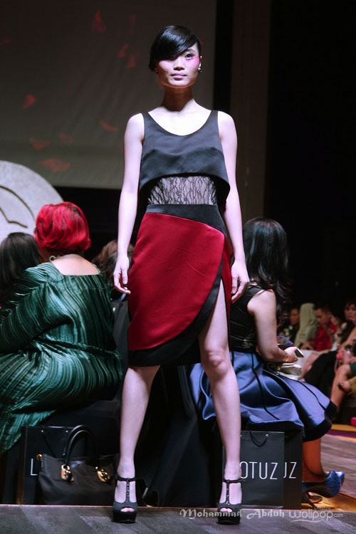 Lotuz by Yosep Sinudarsono La Rose Fall/Winter 2015 at Ballroom Raffles Hotel. Jakarta. 05/08/2015. [Foto: Mohammad Abduh/Wolipop]