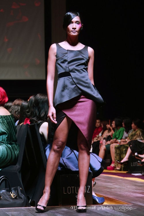 Lotuz by Yosep Sinudarsono La Rose Fall/Winter 2015 at Ballroom Raffles Hotel. Jakarta. 05/08/2015. [Foto: Mohammad Abduh/Wolipop]