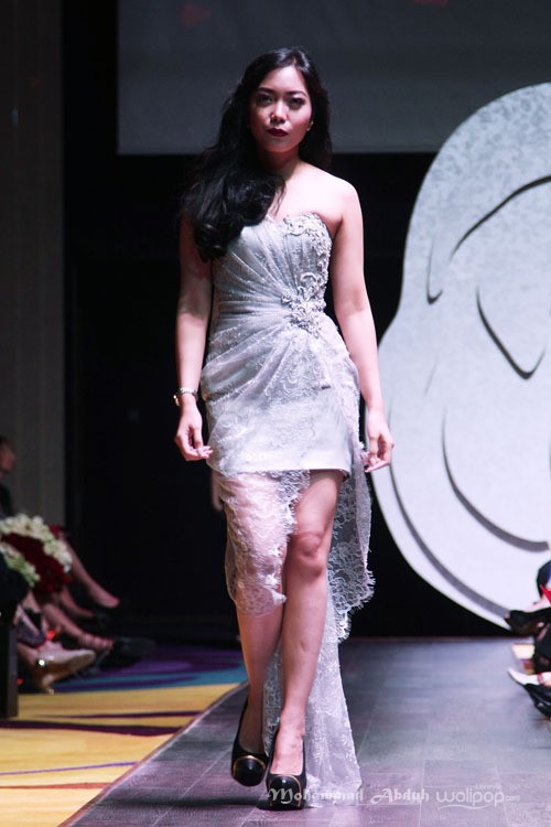 Lotuz by Yosep Sinudarsono La Rose Fall/Winter 2015 at Ballroom Raffles Hotel. Jakarta. 05/08/2015. [Foto: Mohammad Abduh/Wolipop]