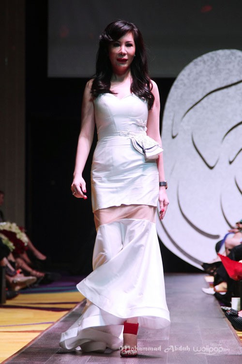 Lotuz by Yosep Sinudarsono La Rose Fall/Winter 2015 at Ballroom Raffles Hotel. Jakarta. 05/08/2015. [Foto: Mohammad Abduh/Wolipop]