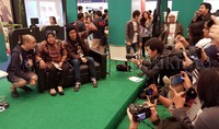 Wali Kota Surabaya Tri Rismaharini hadiri di acara Popcon Asia 2015 di Jakarta Convention Center (JCC), Jakarta, Sabtu (8/8/2014).     