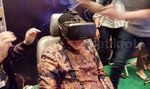 Risma Jajal Serunya Virtual Reality di Popcon Asia 2015