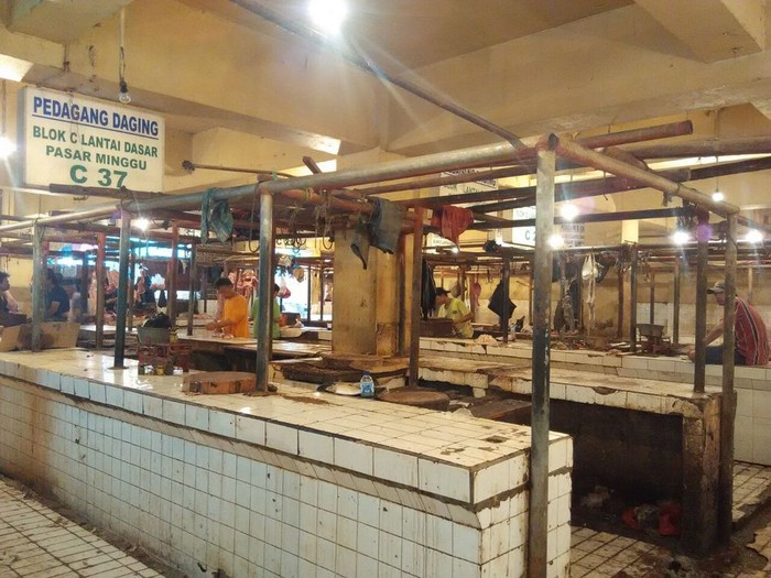Mogok, Kios Pedagang Daging Pasar Minggu Kosong Melompong