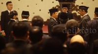 Setelah resmi terpilih menjadi Dirjen Imigrasi, Jendral bintang dua itu segera melepas jabatannya di kepolisian.