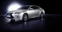 Sedan Lexus ES tampil lebih memukau dalam desain terbarunya yang kian mewah dan menawan. Pool/dok. Lexus.