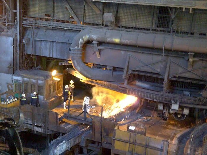 Bangun Smelter dan Kilang Minyak, Investor Dapat 2 Vitamin