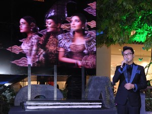 Rio Motret Persembahkan 17 Cerita Rakyat di Pameran Foto Alkisah