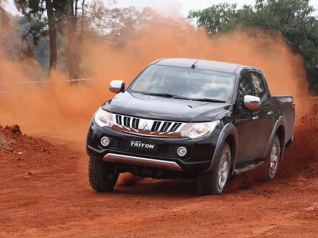 Mitsubishi Triton Terbaru Diuji di Habitat Aslinya