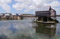 Wisata desa Suku Bajo bisa dilakukan di Desa Mola Bahari, Mola Utara, Mola Samaturu, Mola Selatan, dan Mola Nelayan Bhakti di Pulau Wangi-Wangi, Wakatobi. Pemandangannya cantik (Bahtiar/detikTravel)