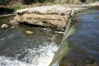 Curug Parigi berada di dekat Pangkalan 4 dari arah Narogong menuju Ciluengsi dan berada di sisi kanan jalan. Kalau masih bingung, mungkin bisa bertanya (Randy/detikTravel)
