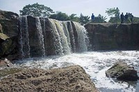 Curug Parigi merupakan salah satu kekayaan alam Bekasi yang harus dijaga oleh para traveler dan semua pihak. Jika diatur dengan baik, bukan tidak mungkin Curug Parigi bisa jadi tempat wisata populer (Randy/detikTravel)