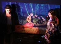 Vino G Bastian dan Marsha Timothy juga terlibat dalam pameran tersebut.