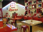 Menikmati Coconut Pudding yang Creamy dan Sesame Balls yang Gurih di Sweet Hut