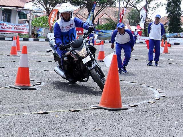 AHM Gelar Kompetisi Instruktur Safety Riding