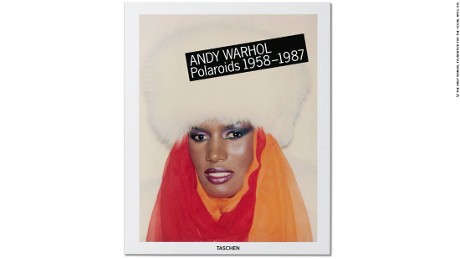 Sebelum Instagram, Andy Warhol Lebih Dulu Eksis dengan Polaroids