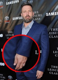 Ini penampakan cincin kawin yang dikenakan Ben. Angela Weiss/Getty Images/detikFoto.