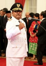 Rano Karno Gantikan Atut Jadi Gubernur Banten