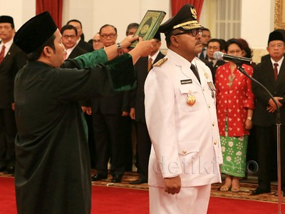 Rano Karno Gantikan Atut Jadi Gubernur Banten