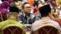 Para tokoh Islam berkumpul, sebagian besar mereka adalah pendiri Ikatan Cendekiawan Muslim Indonesia (ICMI). Mulai dari Amien Rais hingga Zulkifli Hasan duduk semeja.