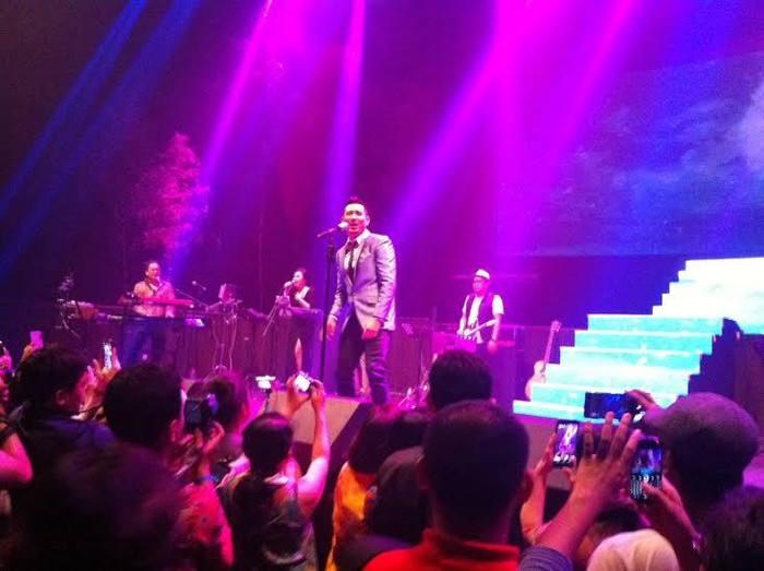 Love 15 Rio Febrian Romantic Concert, Persembahan Romantis dari Rio Febrian
