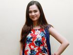 Tampil Berbunga, Cut Meyriska Nggak Kalah Manis dari Ochi Rosdiana