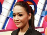 Maia Estianty Berbaju Menerawang