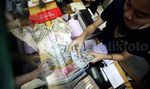 Dolar AS Tembus Rp 13.825