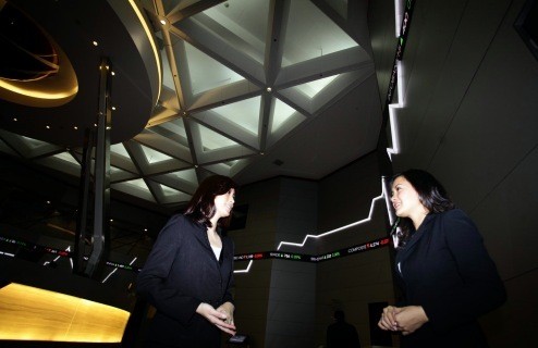 Anjlok 50 Poin, IHSG Balik ke Level 4.500